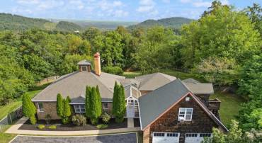 393 HIGH KNOB RD, FRONT ROYAL, Virginia 22630, 2 Bedrooms Bedrooms, ,3 BathroomsBathrooms,Residential,For sale,393 HIGH KNOB RD,VAWR2011652 MLS # VAWR2011652