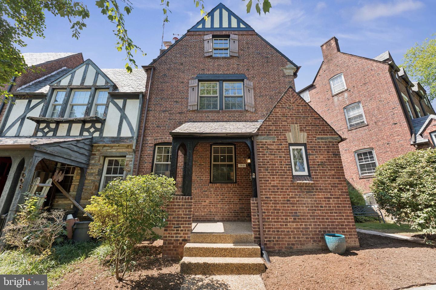 1510 44TH ST NW, WASHINGTON, District Of Columbia 20007, 5 Bedrooms Bedrooms, ,3 BathroomsBathrooms,Residential,For sale,1510 44TH ST NW,DCDC2209726 MLS # DCDC2209726