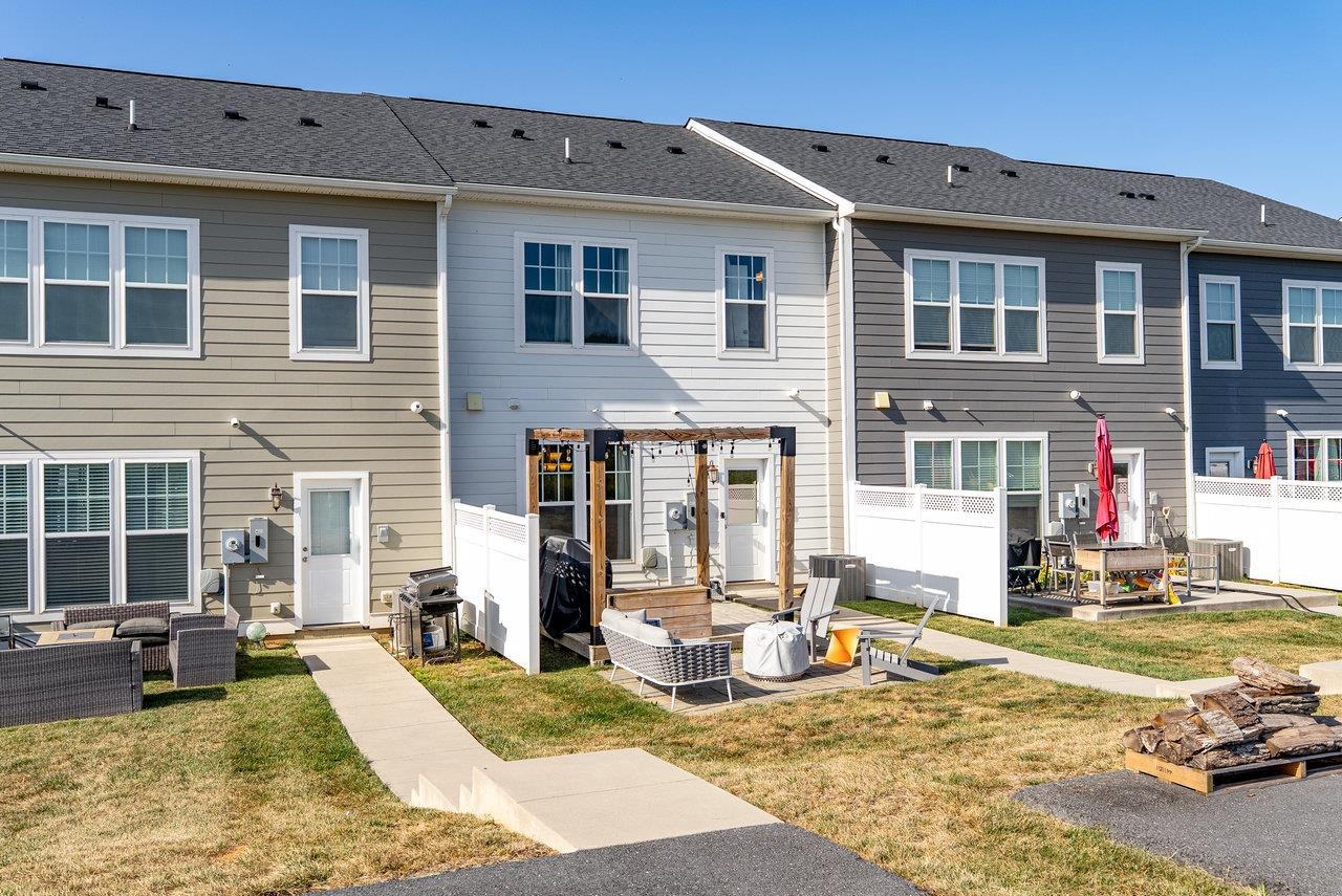 3353 BATTERY PARK PL, ROCKINGHAM, Virginia 22801, 3 Bedrooms Bedrooms, ,2 BathroomsBathrooms,Residential,3353 BATTERY PARK PL,668679 MLS # 668679