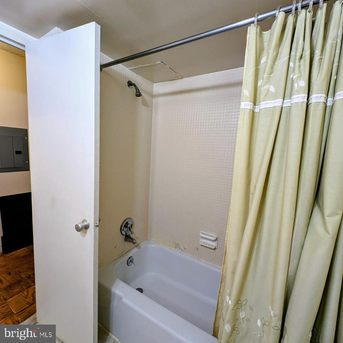 1245 4TH ST SW #E110, WASHINGTON, District Of Columbia 20024, 3 Rooms Rooms,1 BathroomBathrooms,Residential,For sale,1245 4TH ST SW #E110,DCDC2211302 MLS # DCDC2211302