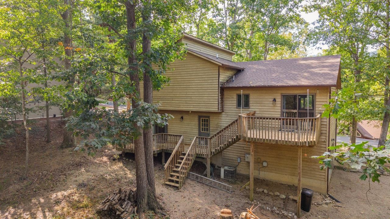 452 PASSAGE LN, MCGAHEYSVILLE, Virginia 22840, 3 Bedrooms Bedrooms, ,2 BathroomsBathrooms,Residential,452 PASSAGE LN,668702 MLS # 668702