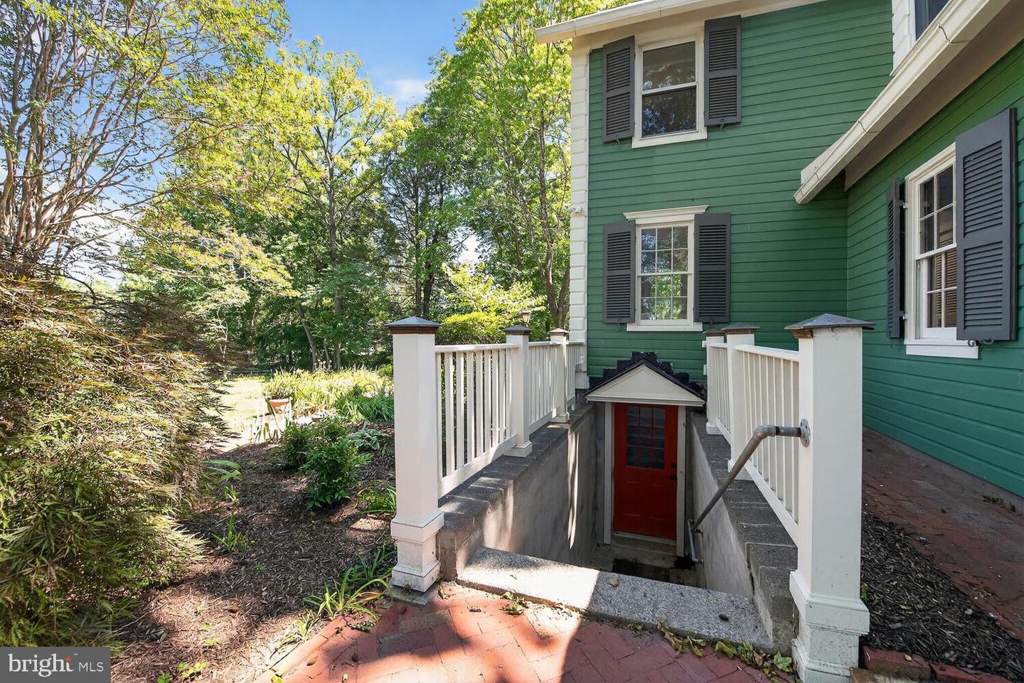100 E COLONIAL HWY, HAMILTON, Virginia 20158, 6 Bedrooms Bedrooms, ,3 BathroomsBathrooms,Residential,For sale,100 E COLONIAL HWY,VALO2103824 MLS # VALO2103824