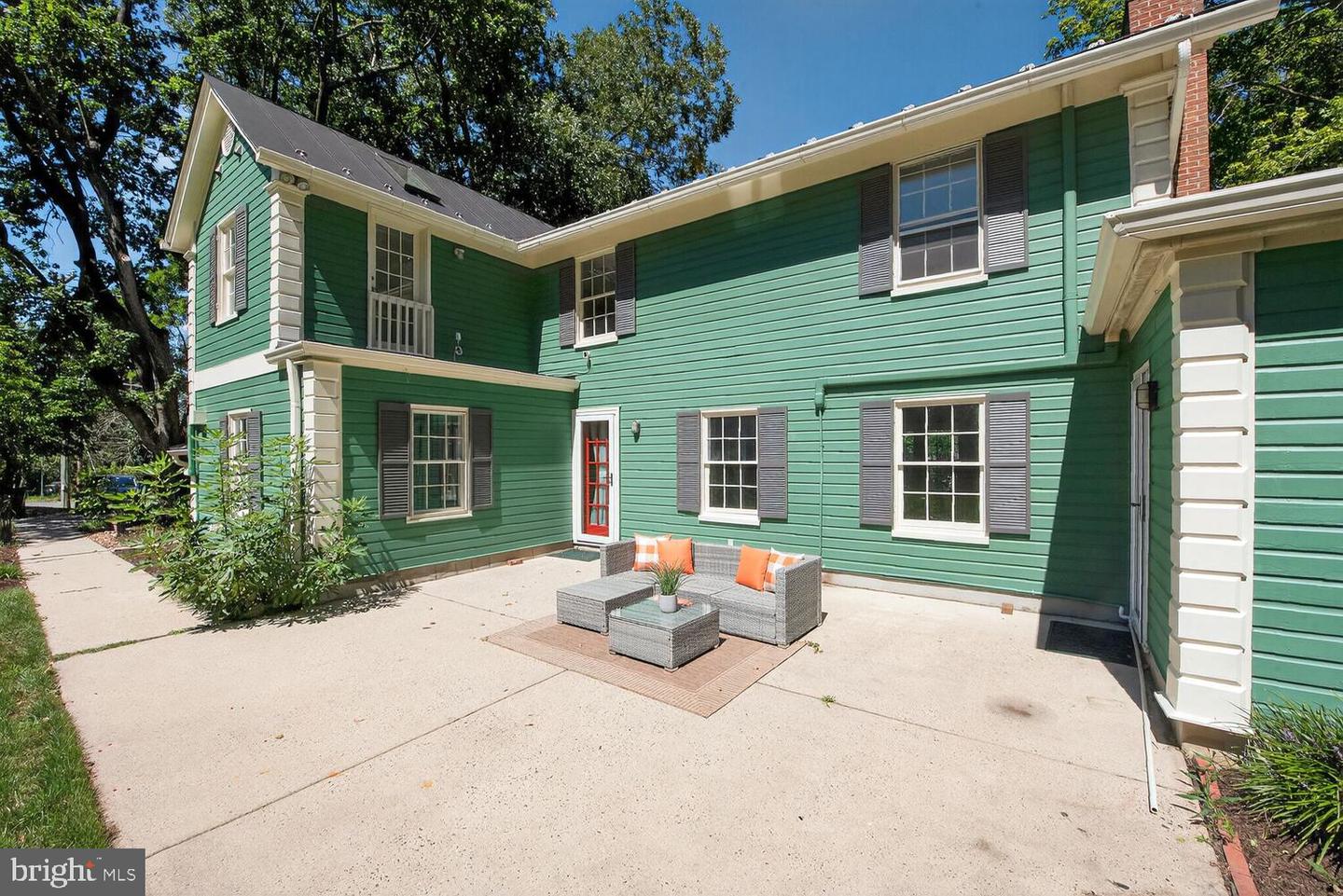 100 E COLONIAL HWY, HAMILTON, Virginia 20158, 6 Bedrooms Bedrooms, ,3 BathroomsBathrooms,Residential,For sale,100 E COLONIAL HWY,VALO2103824 MLS # VALO2103824
