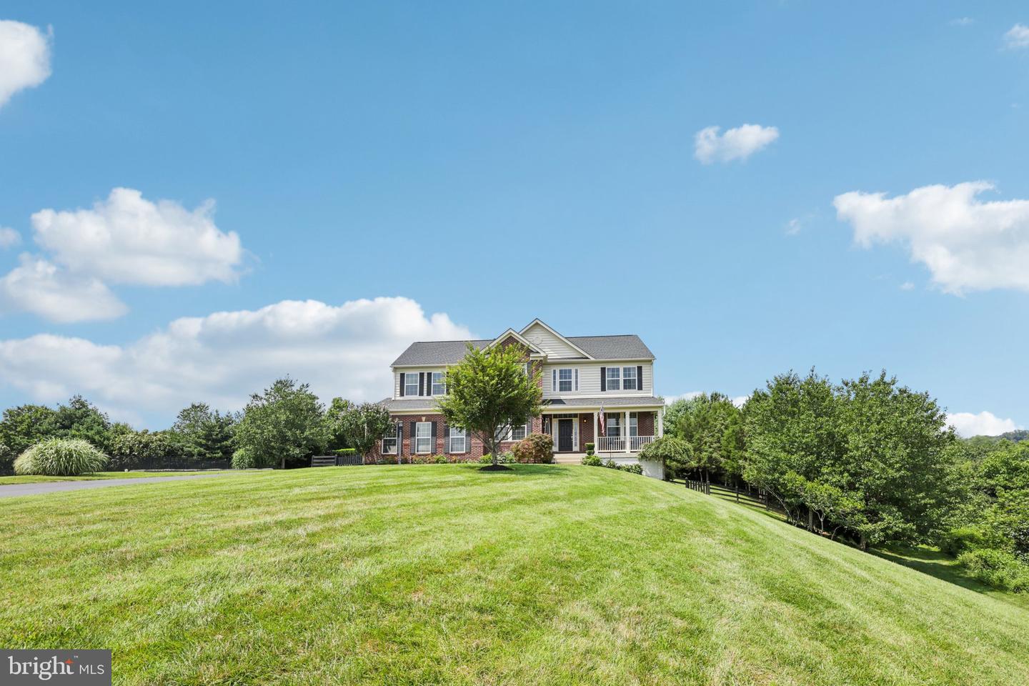 7040 HI ROCK RIDGE RD, WARRENTON, Virginia 20187, 5 Bedrooms Bedrooms, ,4 BathroomsBathrooms,Residential,For sale,7040 HI ROCK RIDGE RD,VAFQ2017828 MLS # VAFQ2017828