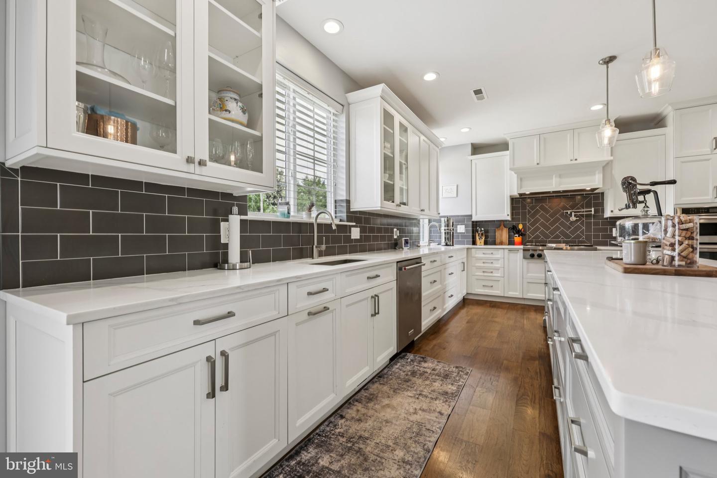 7040 HI ROCK RIDGE RD, WARRENTON, Virginia 20187, 5 Bedrooms Bedrooms, ,4 BathroomsBathrooms,Residential,For sale,7040 HI ROCK RIDGE RD,VAFQ2017828 MLS # VAFQ2017828