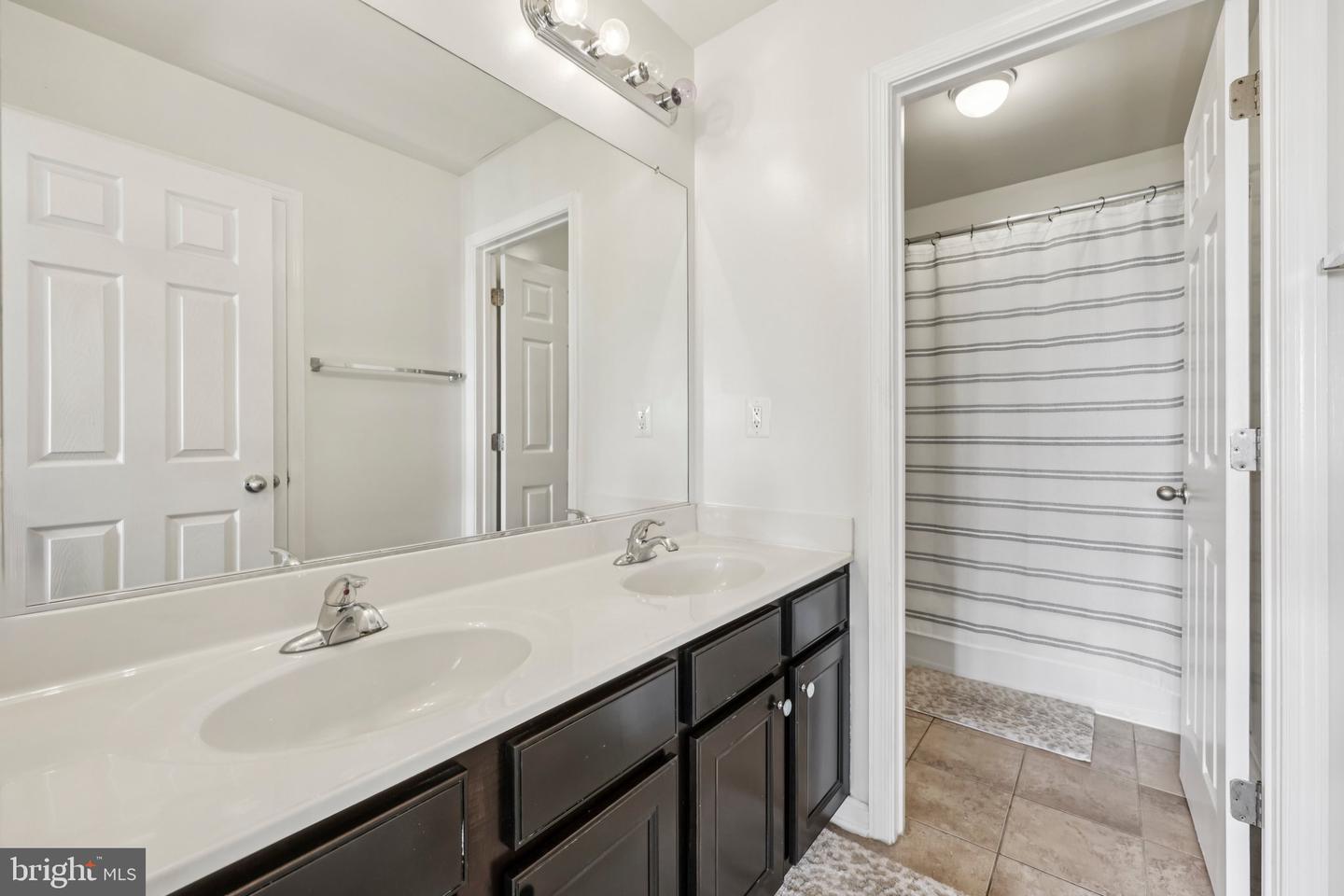 7040 HI ROCK RIDGE RD, WARRENTON, Virginia 20187, 5 Bedrooms Bedrooms, ,4 BathroomsBathrooms,Residential,For sale,7040 HI ROCK RIDGE RD,VAFQ2017828 MLS # VAFQ2017828