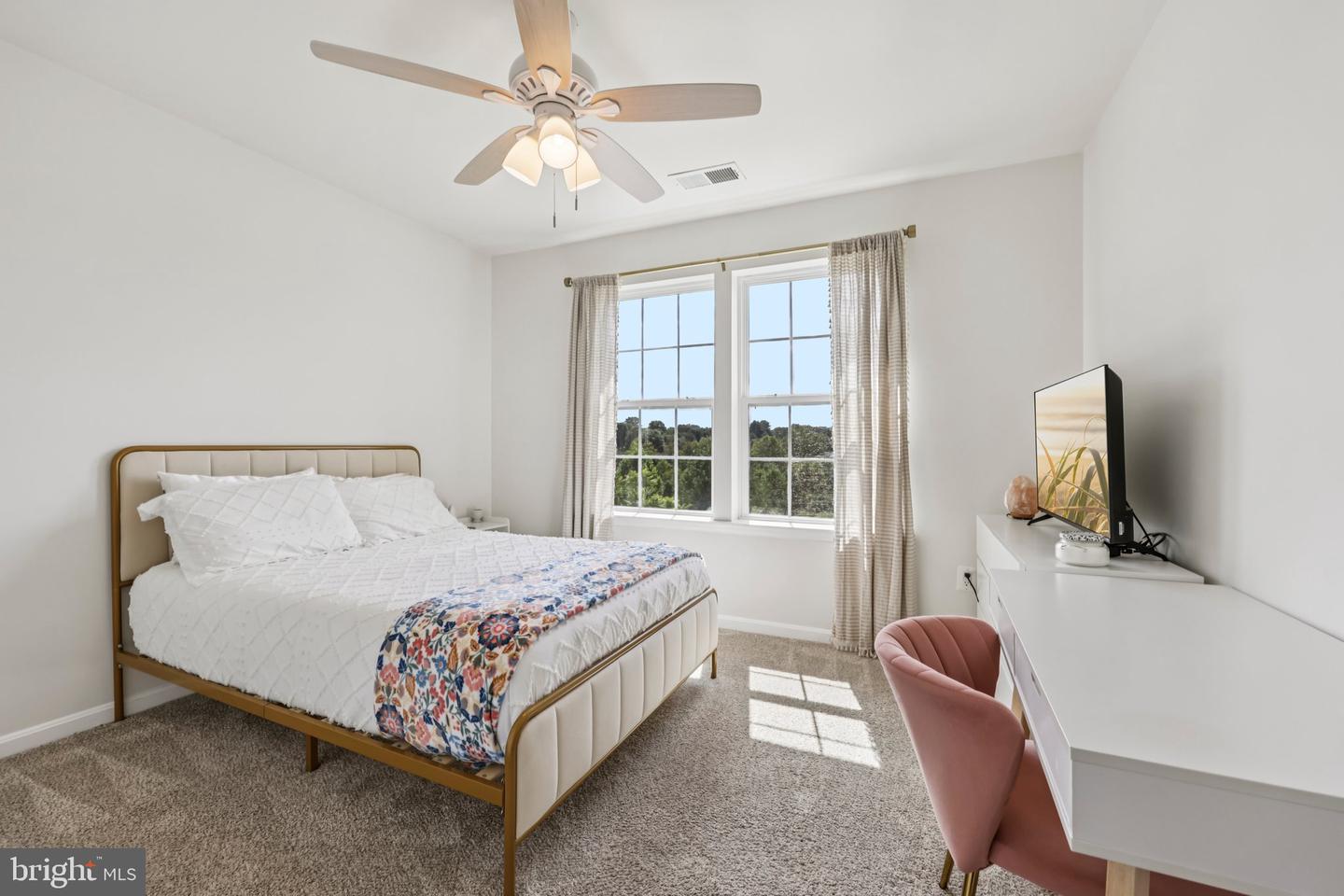 7040 HI ROCK RIDGE RD, WARRENTON, Virginia 20187, 5 Bedrooms Bedrooms, ,4 BathroomsBathrooms,Residential,For sale,7040 HI ROCK RIDGE RD,VAFQ2017828 MLS # VAFQ2017828
