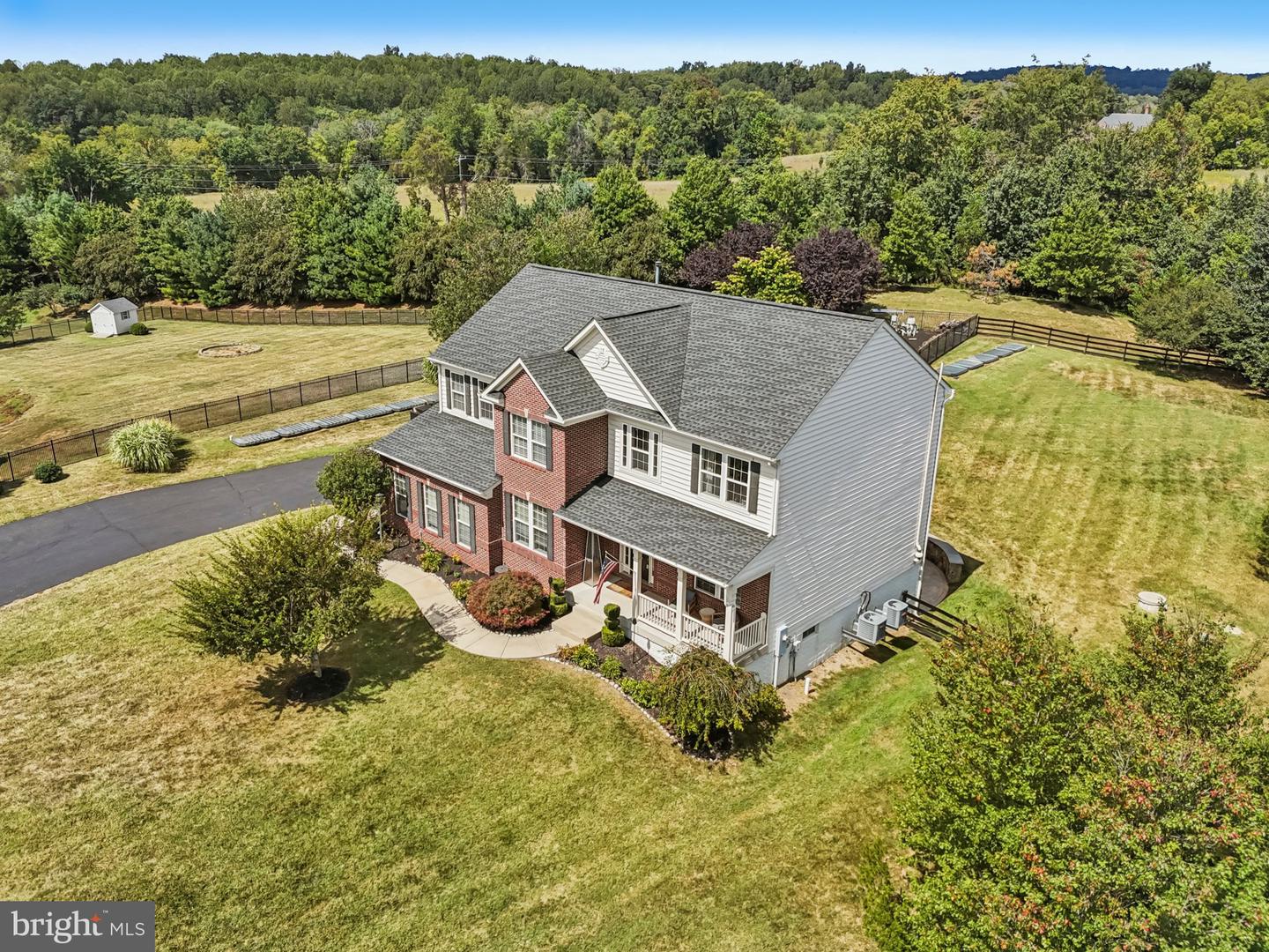 7040 HI ROCK RIDGE RD, WARRENTON, Virginia 20187, 5 Bedrooms Bedrooms, ,4 BathroomsBathrooms,Residential,For sale,7040 HI ROCK RIDGE RD,VAFQ2017828 MLS # VAFQ2017828