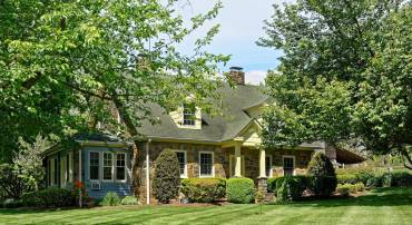 17895 AIRMONT RD, ROUND HILL, Virginia 20141, 3 Bedrooms Bedrooms, ,2 BathroomsBathrooms,Residential,For sale,17895 AIRMONT RD,VALO2103962 MLS # VALO2103962