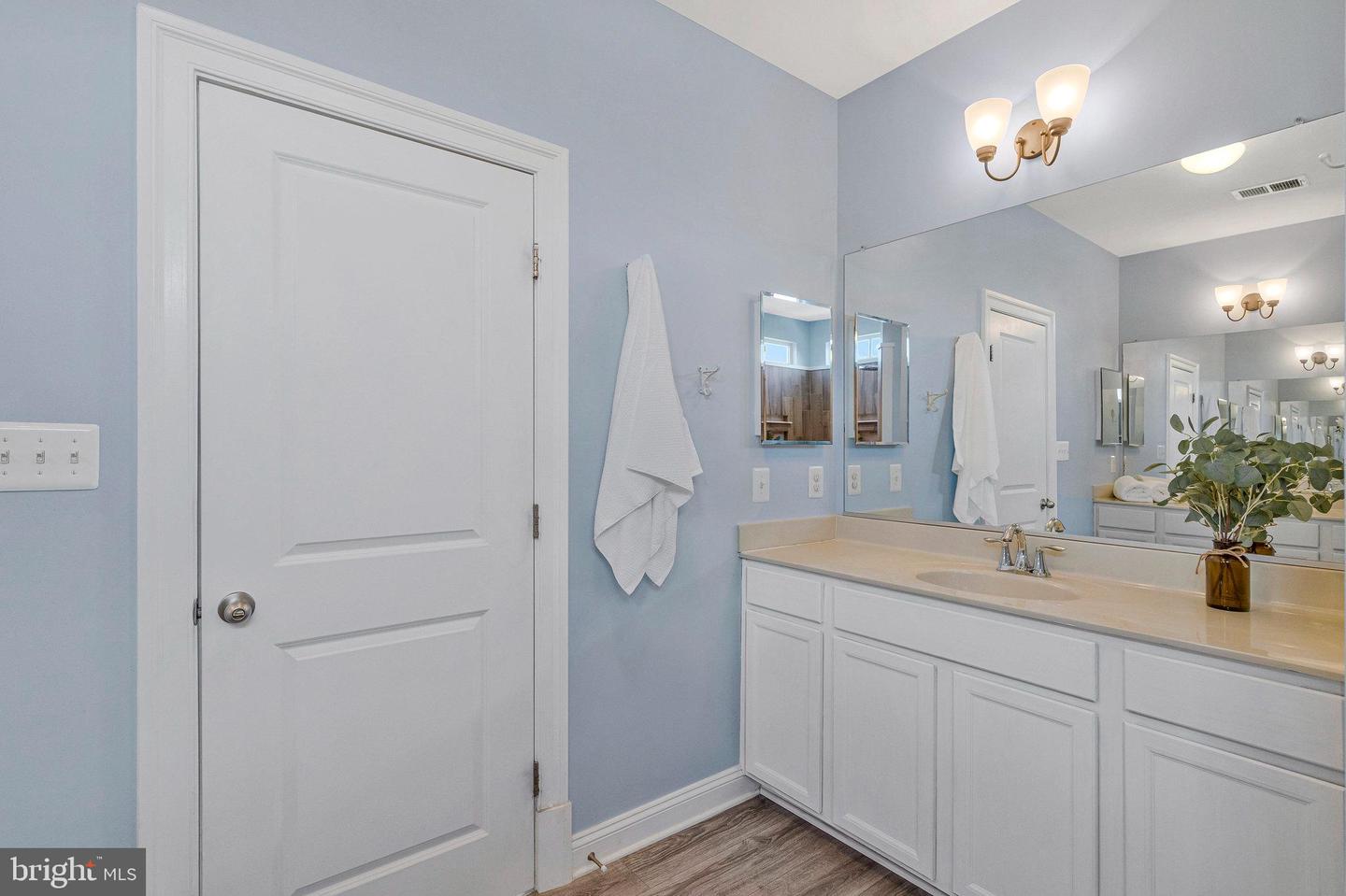 23712 SAFFLOWER CT, ASHBURN, Virginia 20148, 4 Bedrooms Bedrooms, ,3 BathroomsBathrooms,Residential,For sale,23712 SAFFLOWER CT,VALO2104188 MLS # VALO2104188