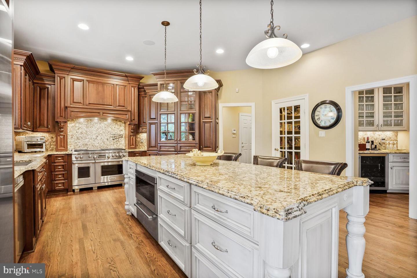 9864 WALKER GLEN CT, GREAT FALLS, Virginia 22066, 7 Bedrooms Bedrooms, ,7 BathroomsBathrooms,Residential,For sale,9864 WALKER GLEN CT,VAFX2260212 MLS # VAFX2260212
