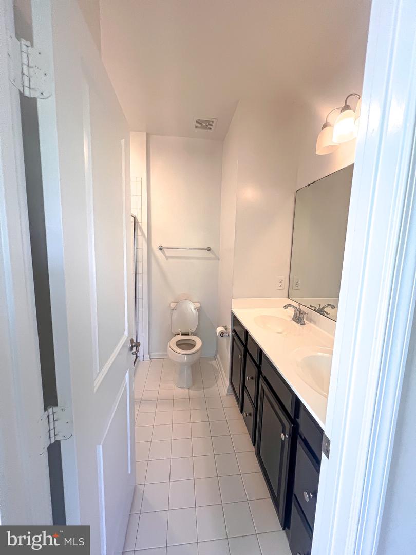 211 STREAMVIEW DR, FREDERICKSBURG, Virginia 22405, 3 Bedrooms Bedrooms, 8 Rooms Rooms,3 BathroomsBathrooms,Residential,For sale,211 STREAMVIEW DR,VAST2041694 MLS # VAST2041694