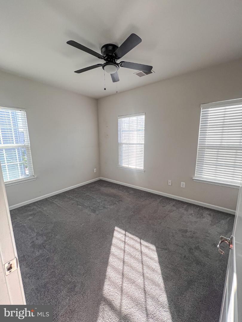 211 STREAMVIEW DR, FREDERICKSBURG, Virginia 22405, 3 Bedrooms Bedrooms, 8 Rooms Rooms,3 BathroomsBathrooms,Residential,For sale,211 STREAMVIEW DR,VAST2041694 MLS # VAST2041694