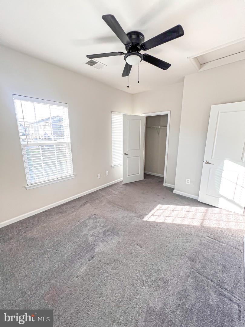 211 STREAMVIEW DR, FREDERICKSBURG, Virginia 22405, 3 Bedrooms Bedrooms, 8 Rooms Rooms,3 BathroomsBathrooms,Residential,For sale,211 STREAMVIEW DR,VAST2041694 MLS # VAST2041694
