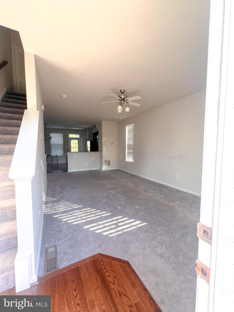 211 STREAMVIEW DR, FREDERICKSBURG, Virginia 22405, 3 Bedrooms Bedrooms, 8 Rooms Rooms,3 BathroomsBathrooms,Residential,For sale,211 STREAMVIEW DR,VAST2041694 MLS # VAST2041694