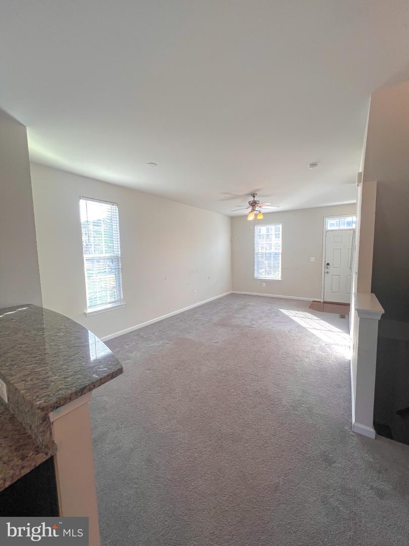 211 STREAMVIEW DR, FREDERICKSBURG, Virginia 22405, 3 Bedrooms Bedrooms, 8 Rooms Rooms,3 BathroomsBathrooms,Residential,For sale,211 STREAMVIEW DR,VAST2041694 MLS # VAST2041694