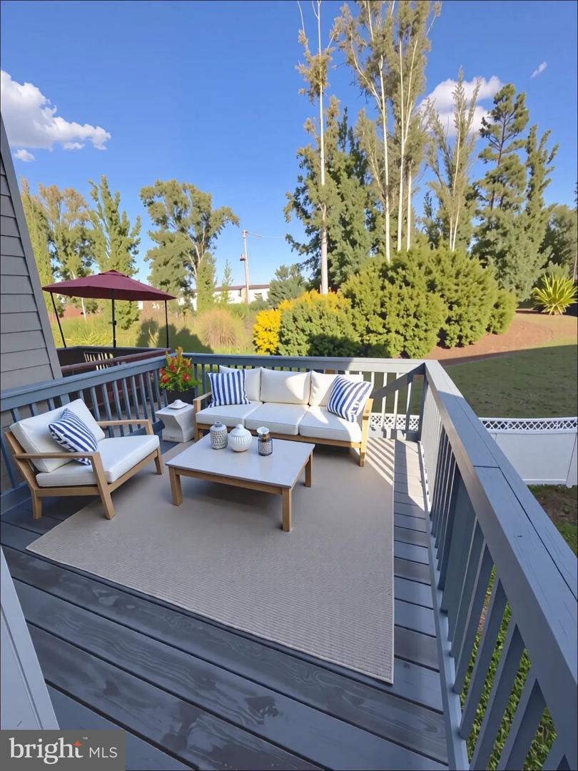 211 STREAMVIEW DR, FREDERICKSBURG, Virginia 22405, 3 Bedrooms Bedrooms, 8 Rooms Rooms,3 BathroomsBathrooms,Residential,For sale,211 STREAMVIEW DR,VAST2041694 MLS # VAST2041694