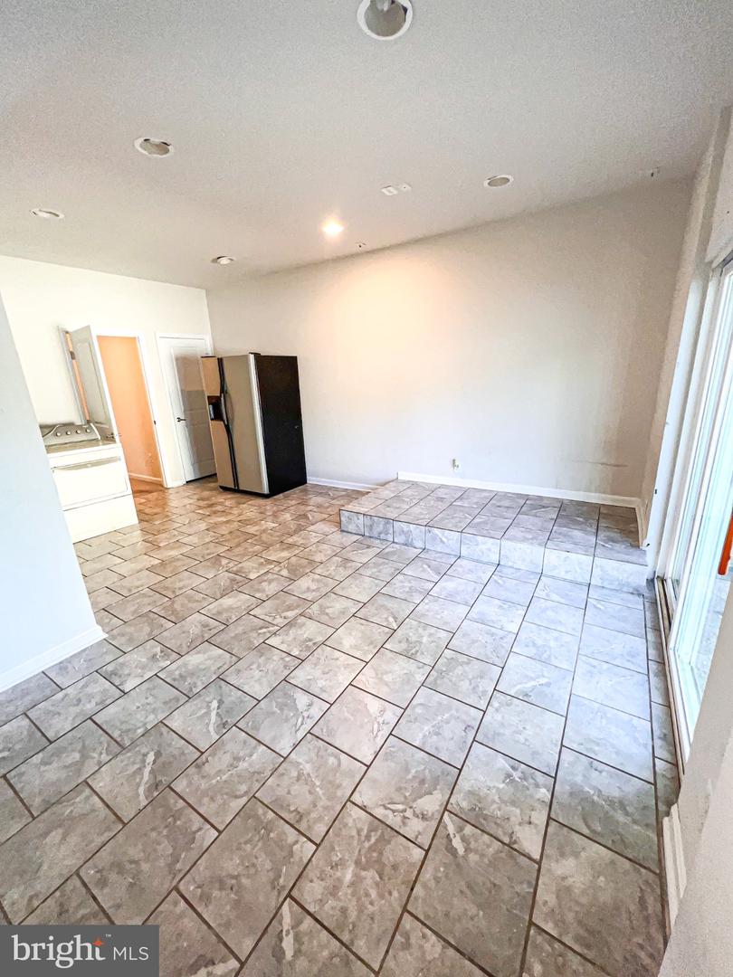211 STREAMVIEW DR, FREDERICKSBURG, Virginia 22405, 3 Bedrooms Bedrooms, 8 Rooms Rooms,3 BathroomsBathrooms,Residential,For sale,211 STREAMVIEW DR,VAST2041694 MLS # VAST2041694