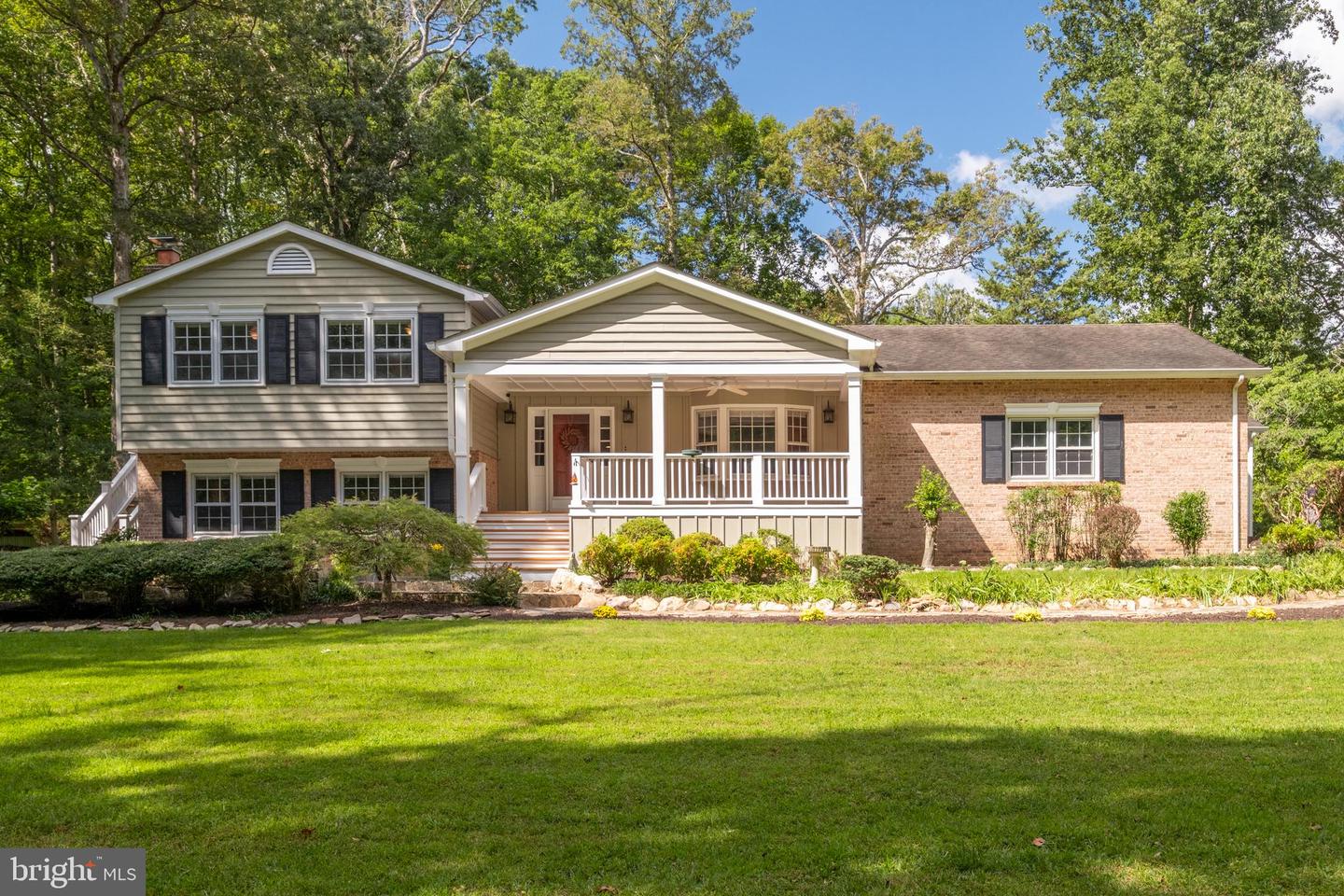 11905 CUB CT, FAIRFAX STATION, Virginia 22039, 4 Bedrooms Bedrooms, ,2 BathroomsBathrooms,Residential,For sale,11905 CUB CT,VAFX2260708 MLS # VAFX2260708