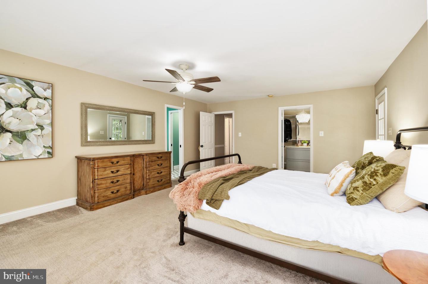 11905 CUB CT, FAIRFAX STATION, Virginia 22039, 4 Bedrooms Bedrooms, ,2 BathroomsBathrooms,Residential,For sale,11905 CUB CT,VAFX2260708 MLS # VAFX2260708
