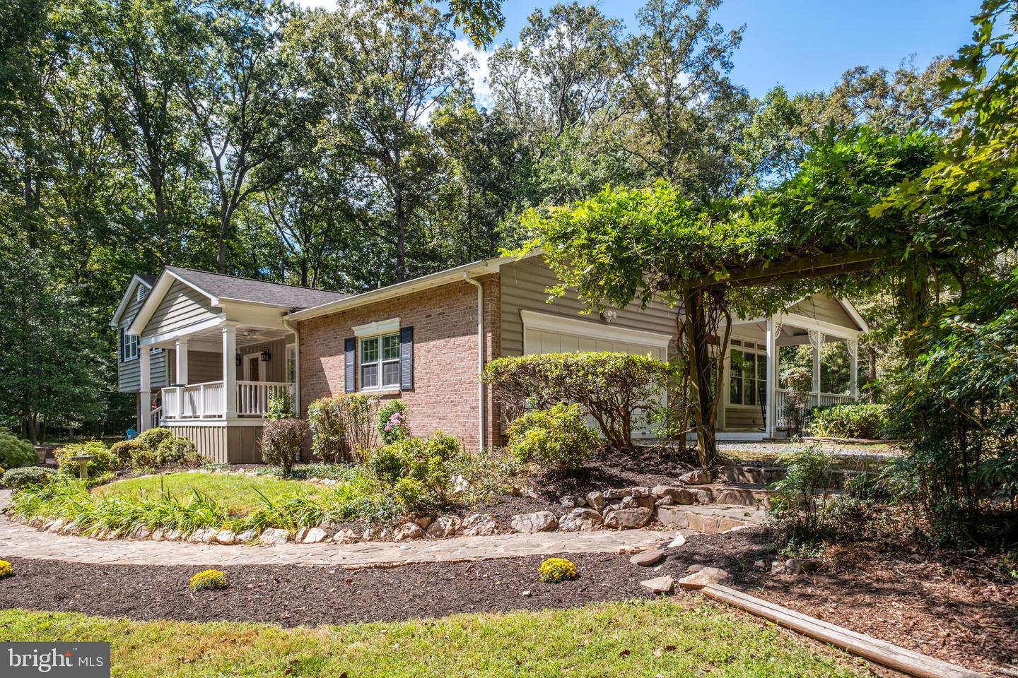 11905 CUB CT, FAIRFAX STATION, Virginia 22039, 4 Bedrooms Bedrooms, ,2 BathroomsBathrooms,Residential,For sale,11905 CUB CT,VAFX2260708 MLS # VAFX2260708