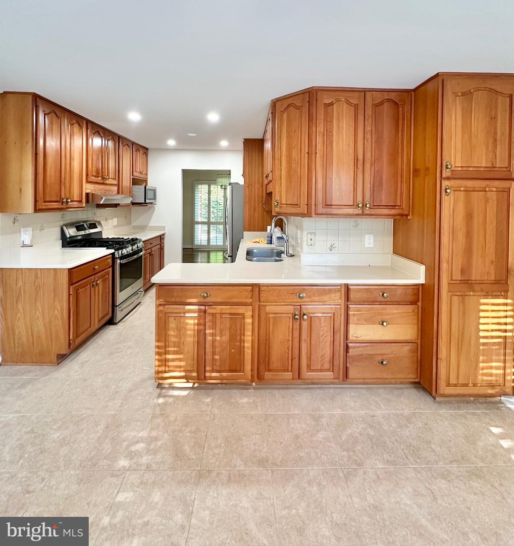 4410 WOODCHUCK CT, ANNANDALE, Virginia 22003, 4 Bedrooms Bedrooms, ,2 BathroomsBathrooms,Residential,For sale,4410 WOODCHUCK CT,VAFX2260994 MLS # VAFX2260994
