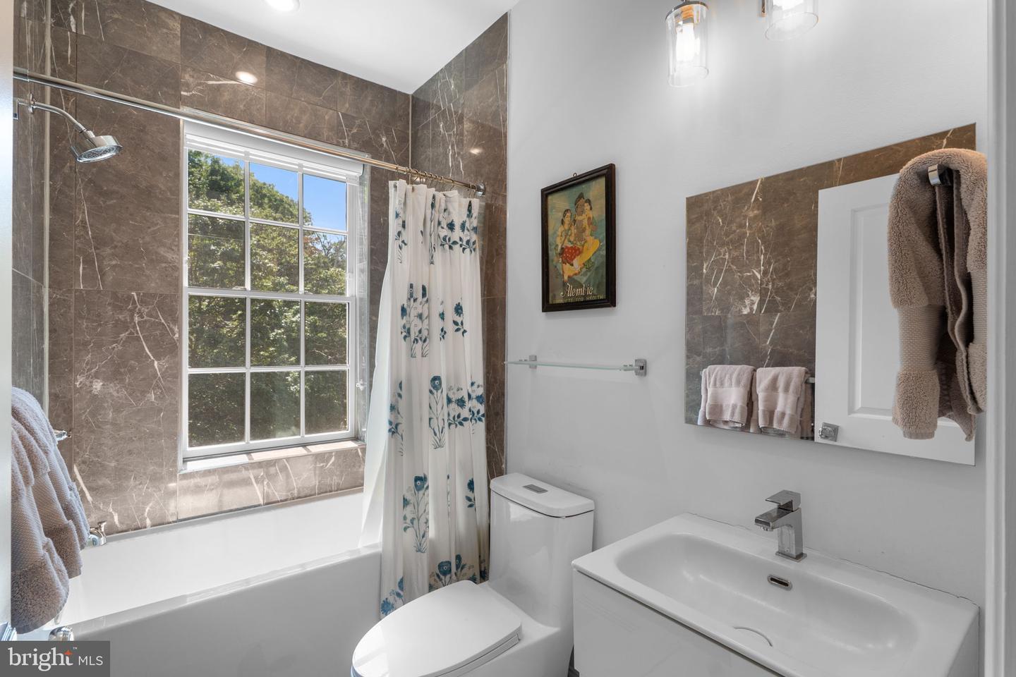 2800 ADAMS MILL RD NW #3, WASHINGTON, District Of Columbia 20009, 3 Bedrooms Bedrooms, ,2 BathroomsBathrooms,Residential,For sale,2800 ADAMS MILL RD NW #3,DCDC2215034 MLS # DCDC2215034
