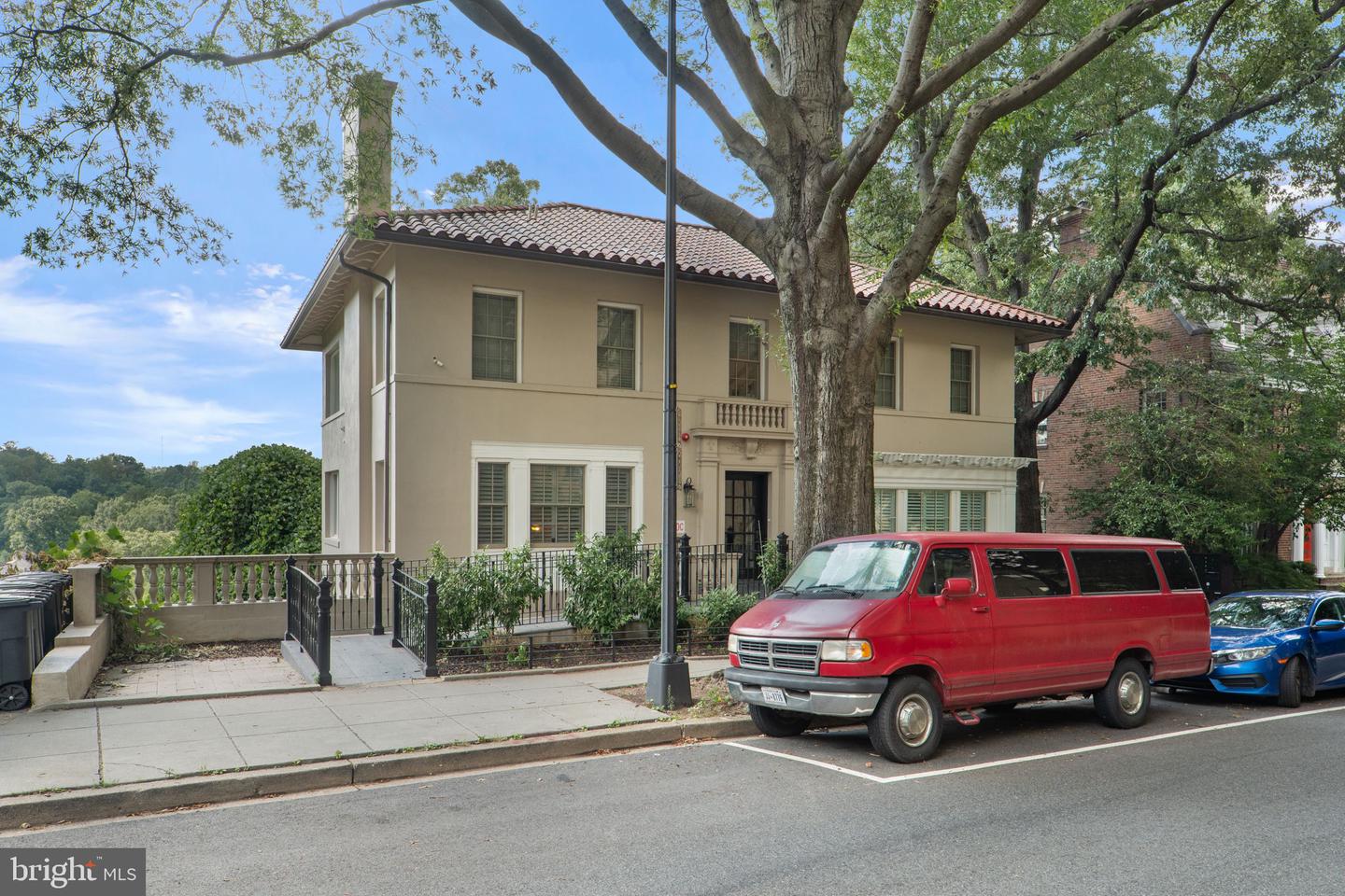 2800 ADAMS MILL RD NW #3, WASHINGTON, District Of Columbia 20009, 3 Bedrooms Bedrooms, ,2 BathroomsBathrooms,Residential,For sale,2800 ADAMS MILL RD NW #3,DCDC2215034 MLS # DCDC2215034
