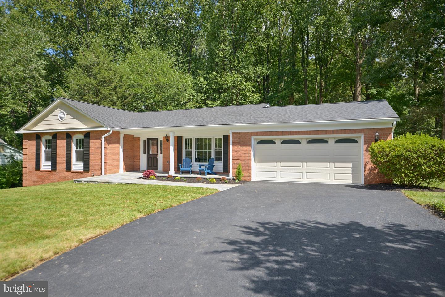 1829 HORSEBACK TRL, VIENNA, Virginia 22182, 4 Bedrooms Bedrooms, 16 Rooms Rooms,4 BathroomsBathrooms,Residential,For sale,1829 HORSEBACK TRL,VAFX2261254 MLS # VAFX2261254