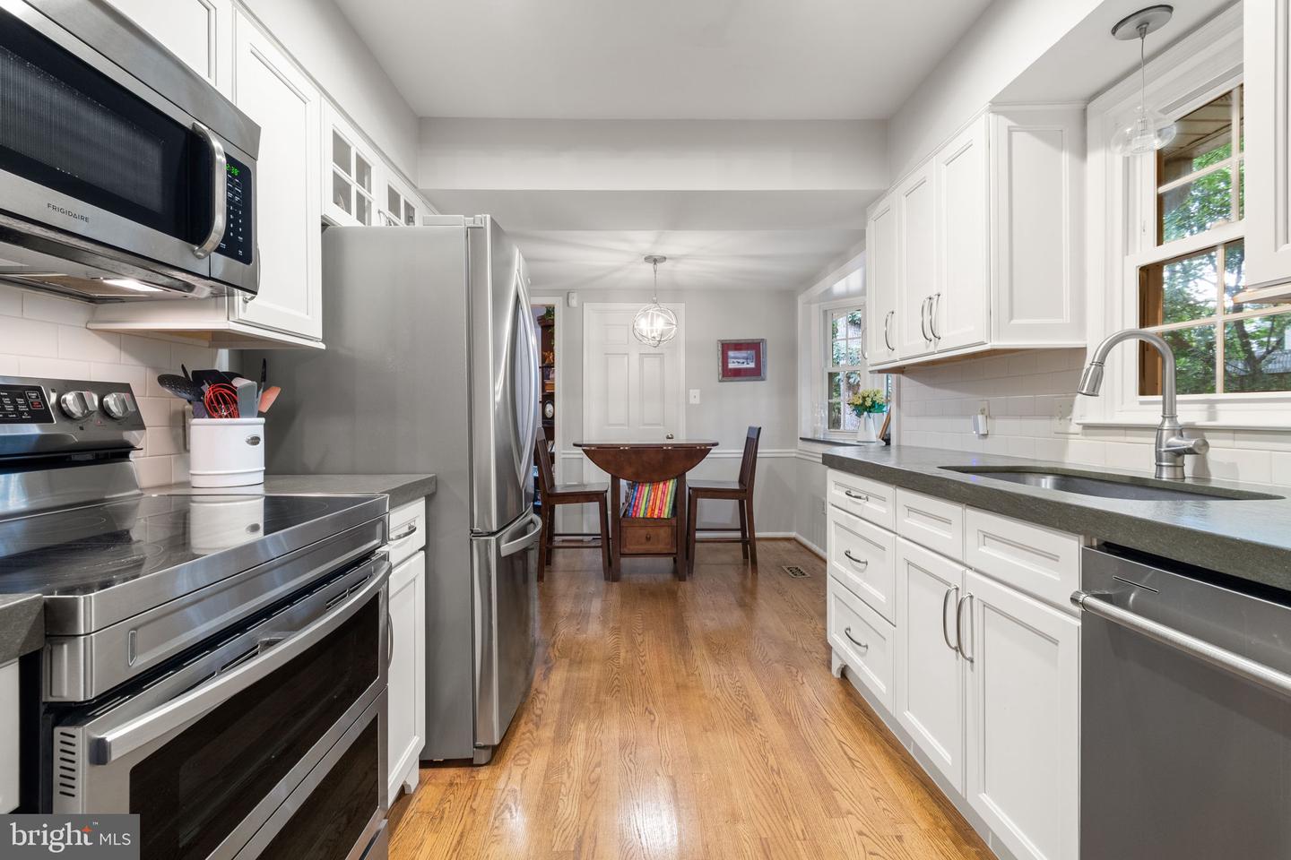 1005 KERGE CT SE, VIENNA, Virginia 22180, 5 Bedrooms Bedrooms, ,3 BathroomsBathrooms,Residential,For sale,1005 KERGE CT SE,VAFX2261324 MLS # VAFX2261324