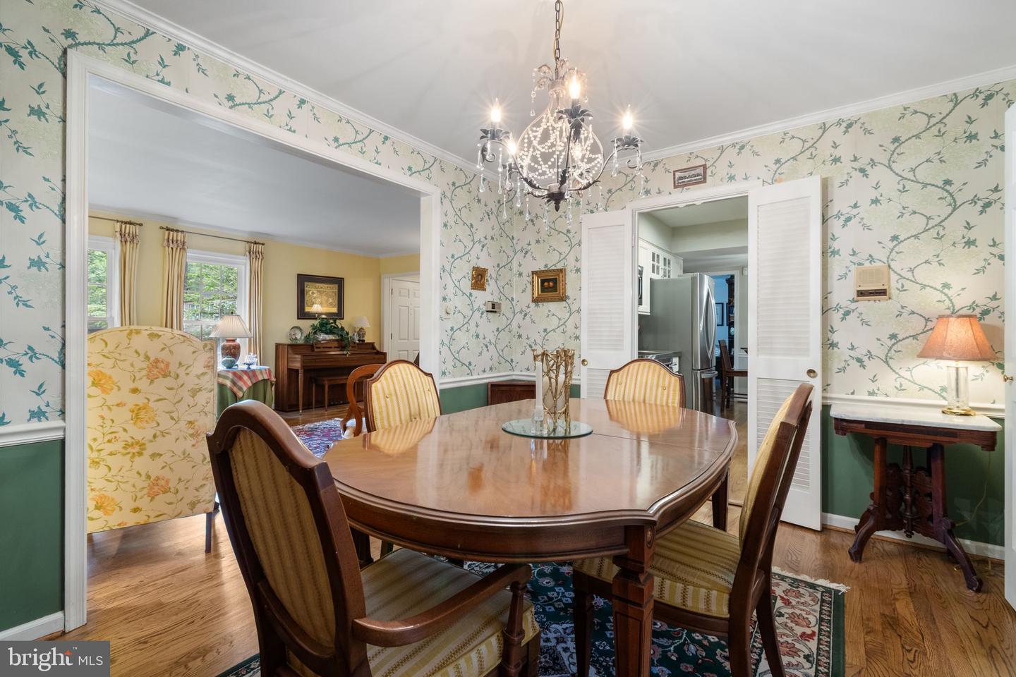 1005 KERGE CT SE, VIENNA, Virginia 22180, 5 Bedrooms Bedrooms, ,3 BathroomsBathrooms,Residential,For sale,1005 KERGE CT SE,VAFX2261324 MLS # VAFX2261324