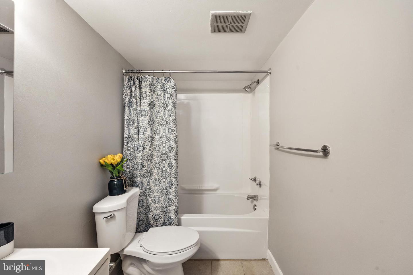 1536 NORTHGATE SQ #22A, RESTON, Virginia 20190, 1 Bedroom Bedrooms, 6 Rooms Rooms,1 BathroomBathrooms,Residential,For sale,1536 NORTHGATE SQ #22A,VAFX2261458 MLS # VAFX2261458