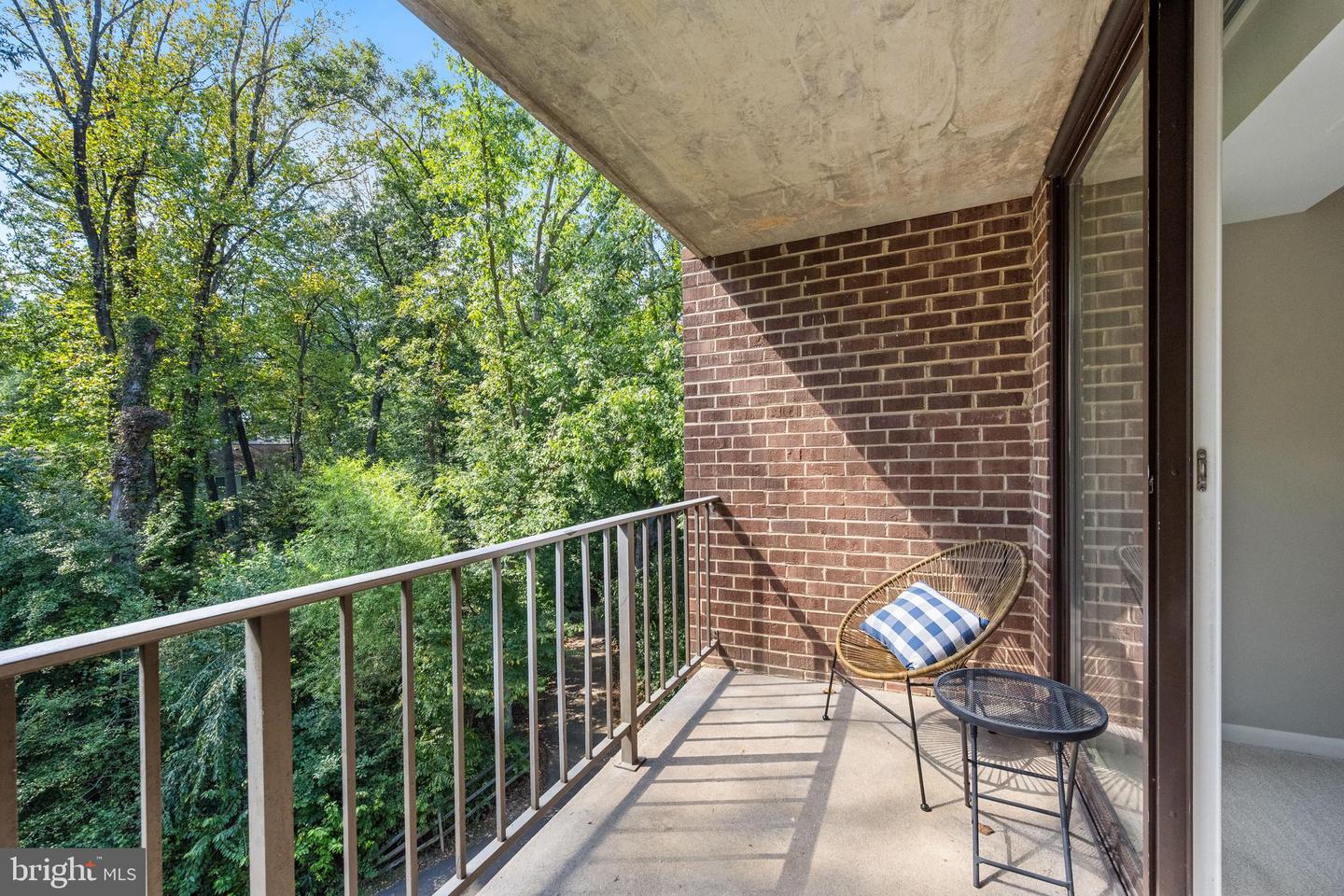 1536 NORTHGATE SQ #22A, RESTON, Virginia 20190, 1 Bedroom Bedrooms, 6 Rooms Rooms,1 BathroomBathrooms,Residential,For sale,1536 NORTHGATE SQ #22A,VAFX2261458 MLS # VAFX2261458
