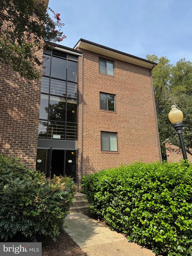 1536 NORTHGATE SQ #22A, RESTON, Virginia 20190, 1 Bedroom Bedrooms, 6 Rooms Rooms,1 BathroomBathrooms,Residential,For sale,1536 NORTHGATE SQ #22A,VAFX2261458 MLS # VAFX2261458