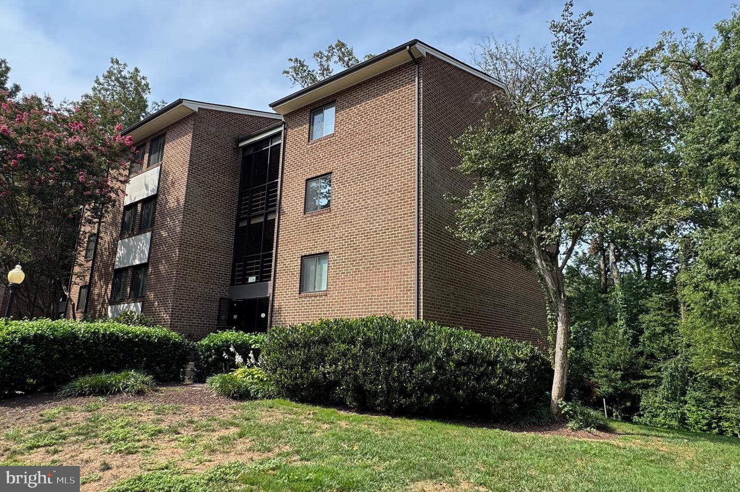1536 NORTHGATE SQ #22A, RESTON, Virginia 20190, 1 Bedroom Bedrooms, 6 Rooms Rooms,1 BathroomBathrooms,Residential,For sale,1536 NORTHGATE SQ #22A,VAFX2261458 MLS # VAFX2261458