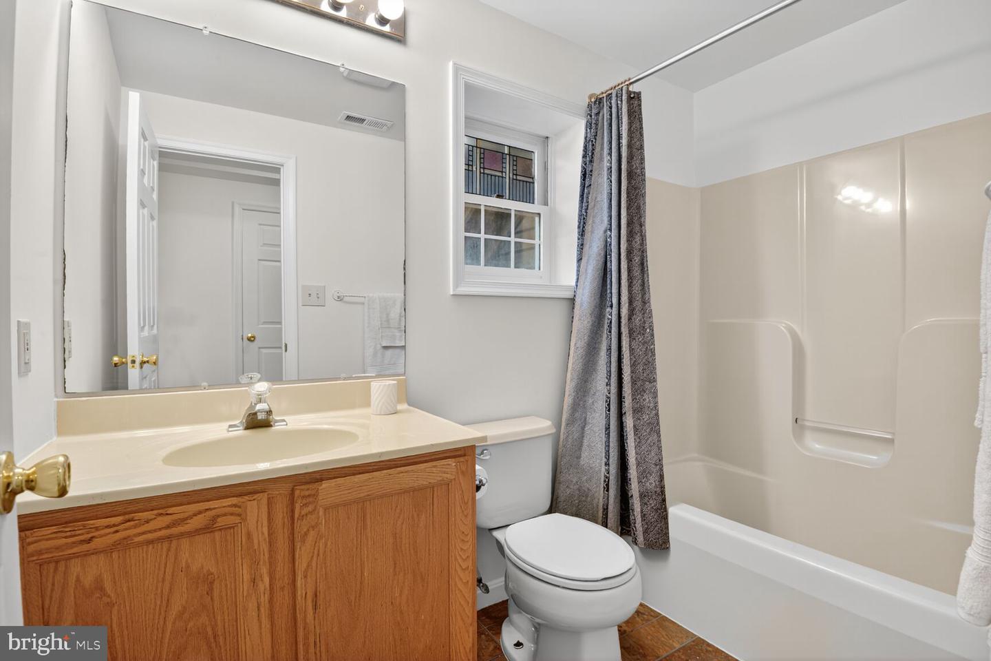 2908 ROBIN GLEN CT, HERNDON, Virginia 20171, 4 Bedrooms Bedrooms, ,3 BathroomsBathrooms,Residential,For sale,2908 ROBIN GLEN CT,VAFX2261612 MLS # VAFX2261612