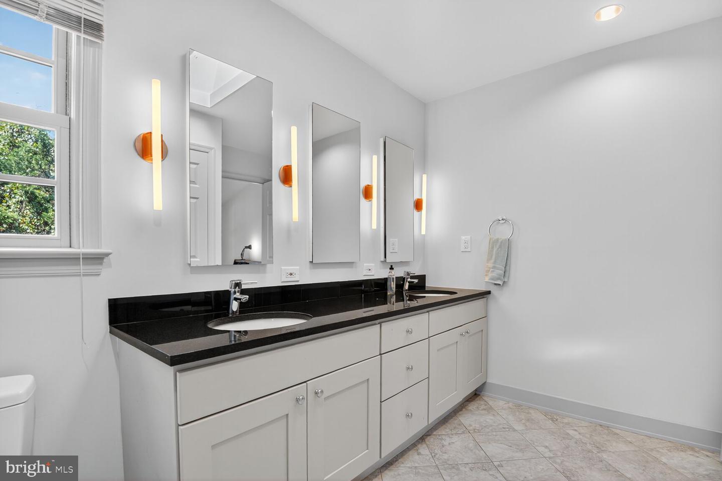 2908 ROBIN GLEN CT, HERNDON, Virginia 20171, 4 Bedrooms Bedrooms, ,3 BathroomsBathrooms,Residential,For sale,2908 ROBIN GLEN CT,VAFX2261612 MLS # VAFX2261612