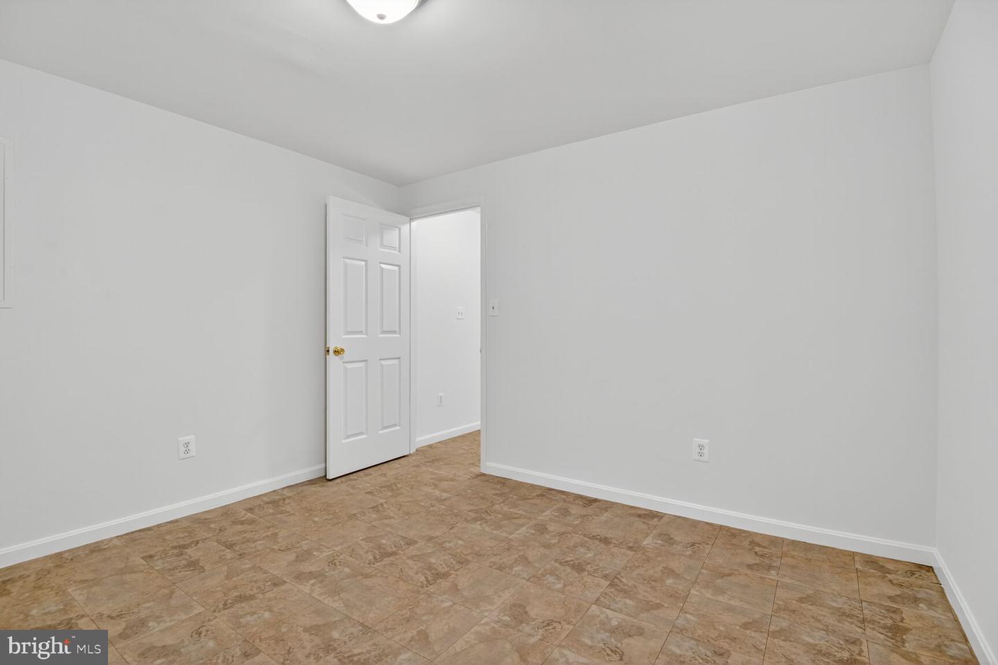 2908 ROBIN GLEN CT, HERNDON, Virginia 20171, 4 Bedrooms Bedrooms, ,3 BathroomsBathrooms,Residential,For sale,2908 ROBIN GLEN CT,VAFX2261612 MLS # VAFX2261612