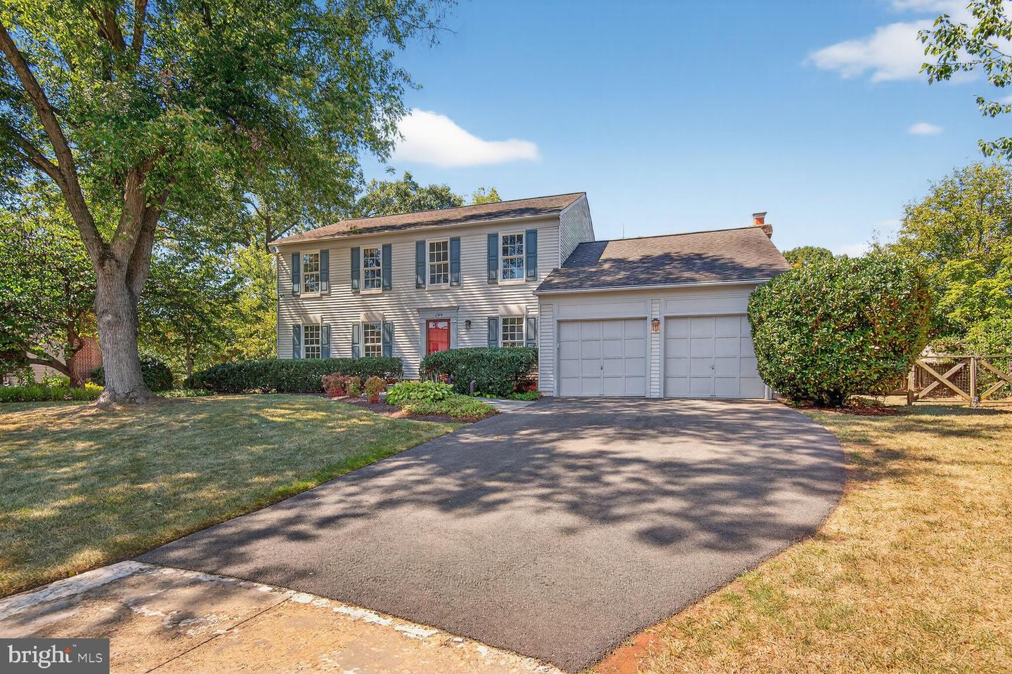 2908 ROBIN GLEN CT, HERNDON, Virginia 20171, 4 Bedrooms Bedrooms, ,3 BathroomsBathrooms,Residential,For sale,2908 ROBIN GLEN CT,VAFX2261612 MLS # VAFX2261612