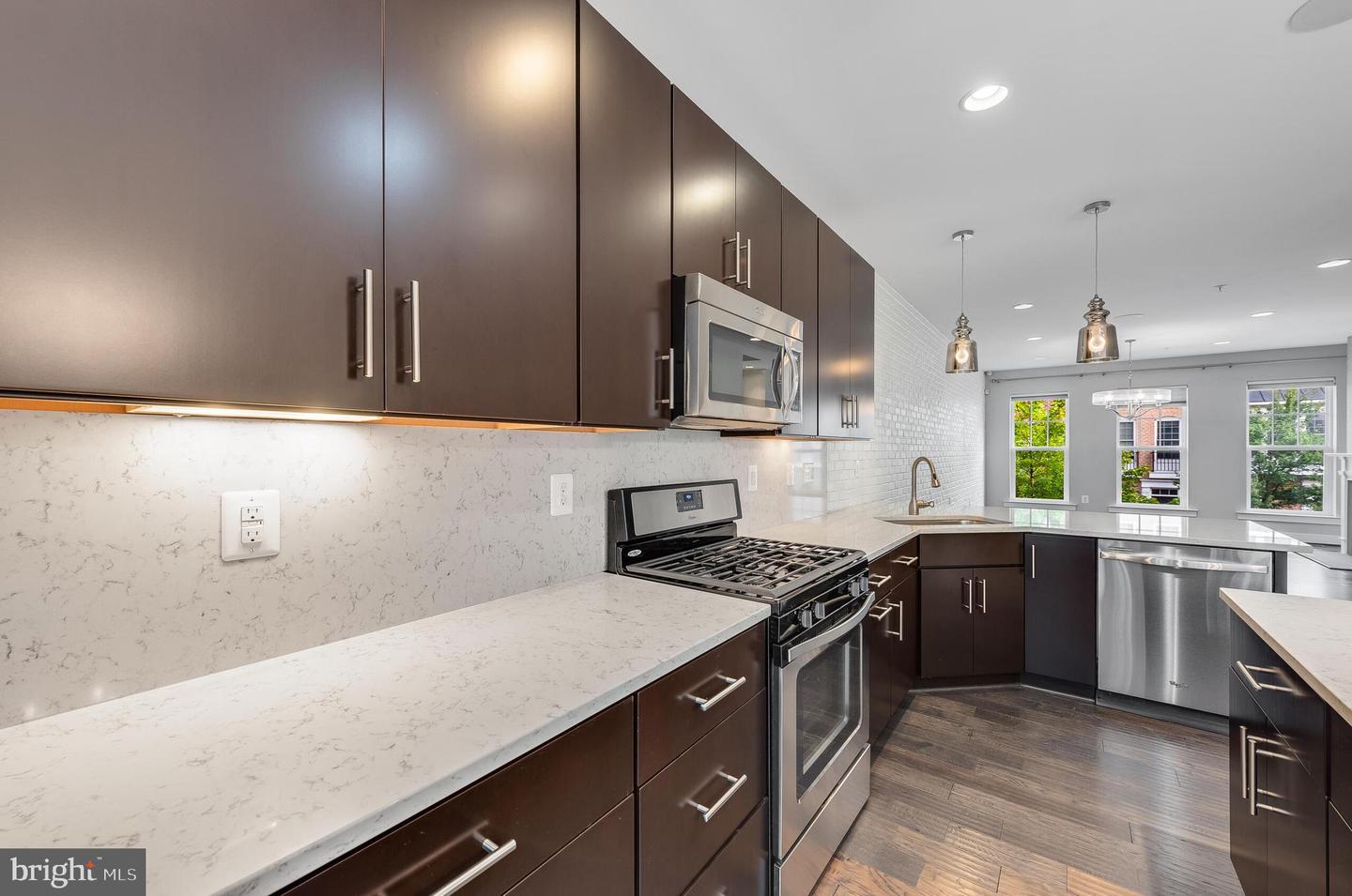 237 CRESCENT STATION TER SE, LEESBURG, Virginia 20175, 3 Bedrooms Bedrooms, ,3 BathroomsBathrooms,Residential,For sale,237 CRESCENT STATION TER SE,VALO2104704 MLS # VALO2104704