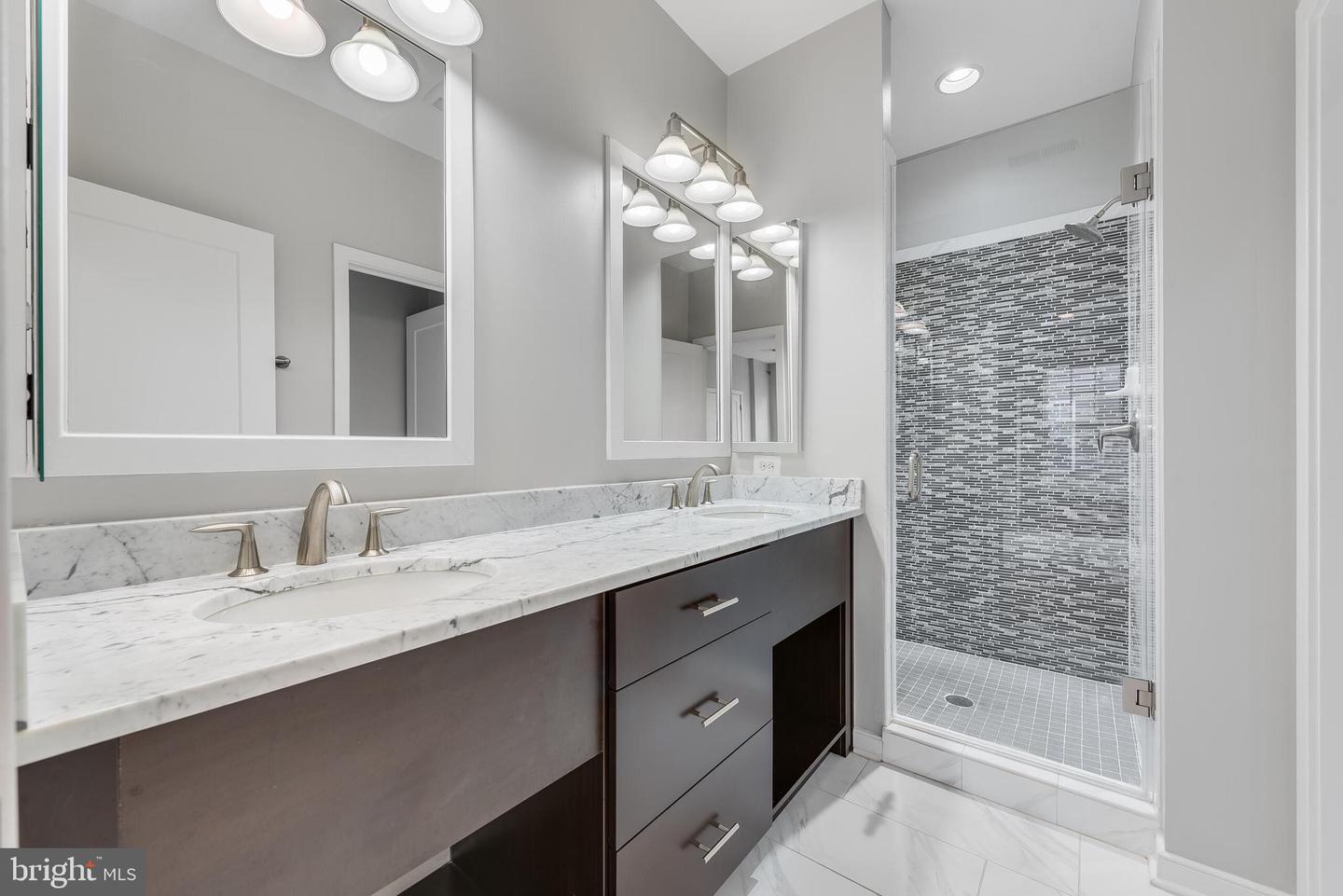 237 CRESCENT STATION TER SE, LEESBURG, Virginia 20175, 3 Bedrooms Bedrooms, ,3 BathroomsBathrooms,Residential,For sale,237 CRESCENT STATION TER SE,VALO2104704 MLS # VALO2104704