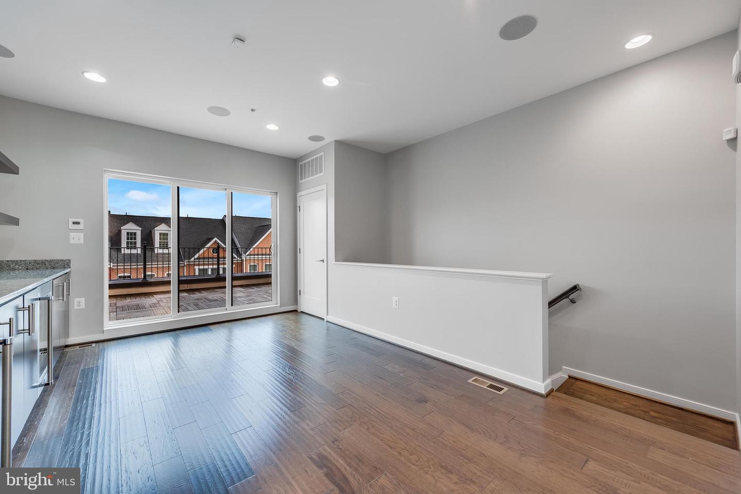 237 CRESCENT STATION TER SE, LEESBURG, Virginia 20175, 3 Bedrooms Bedrooms, ,3 BathroomsBathrooms,Residential,For sale,237 CRESCENT STATION TER SE,VALO2104704 MLS # VALO2104704