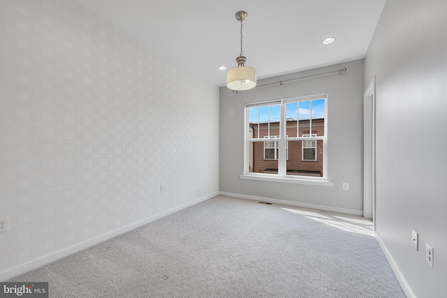 237 CRESCENT STATION TER SE, LEESBURG, Virginia 20175, 3 Bedrooms Bedrooms, ,3 BathroomsBathrooms,Residential,For sale,237 CRESCENT STATION TER SE,VALO2104704 MLS # VALO2104704