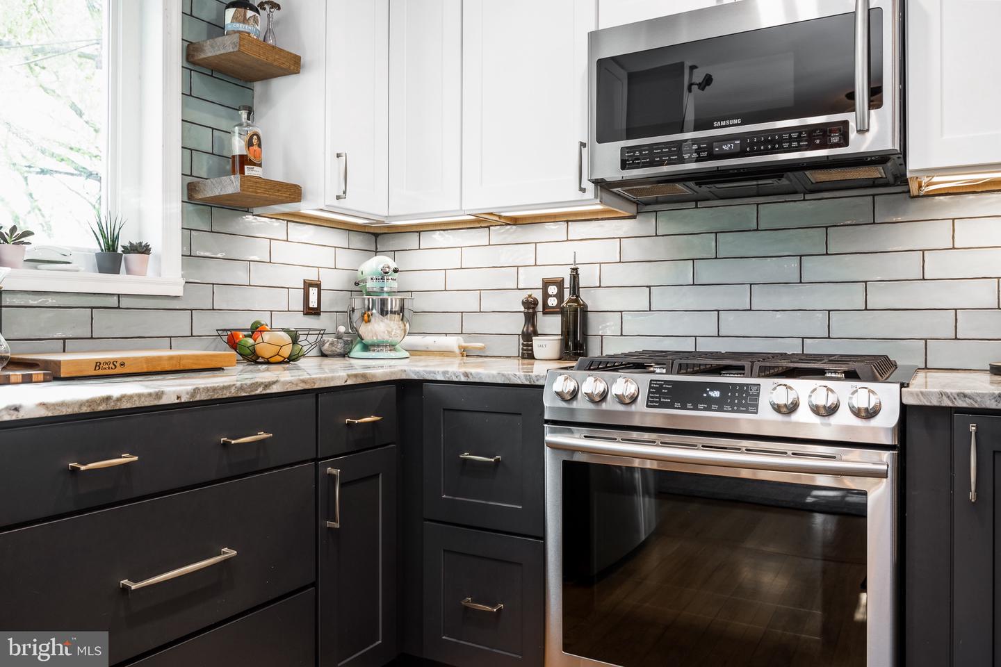 2723 FORT DR, ALEXANDRIA, Virginia 22303, 2 Bedrooms Bedrooms, 3 Rooms Rooms,1 BathroomBathrooms,Residential,For sale,2723 FORT DR,VAFX2261720 MLS # VAFX2261720