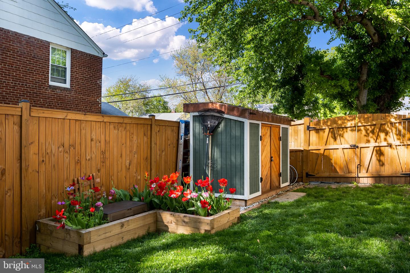 2723 FORT DR, ALEXANDRIA, Virginia 22303, 2 Bedrooms Bedrooms, 3 Rooms Rooms,1 BathroomBathrooms,Residential,For sale,2723 FORT DR,VAFX2261720 MLS # VAFX2261720