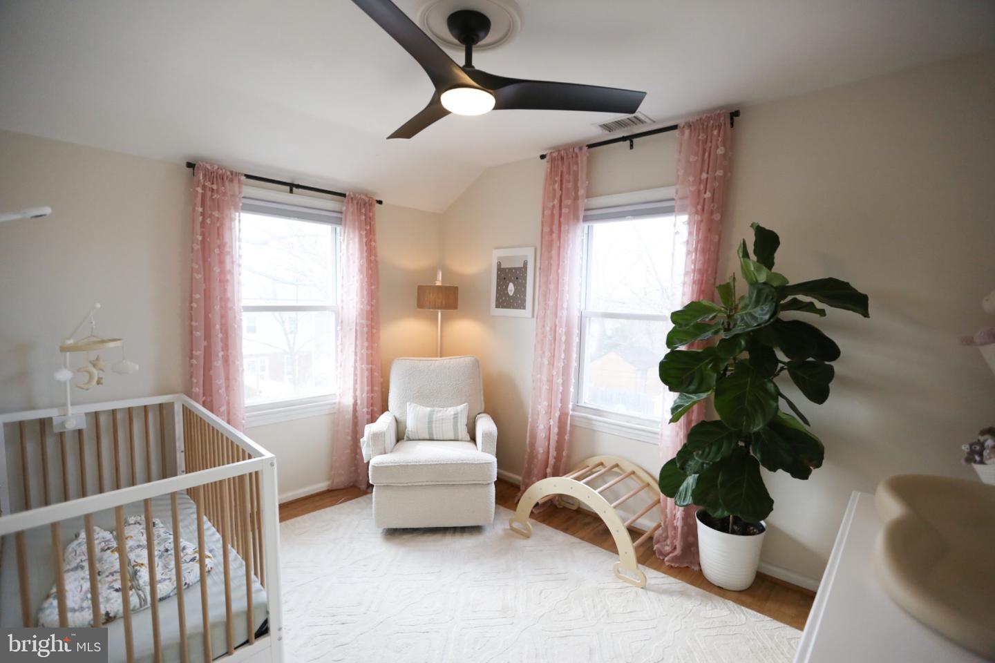 2723 FORT DR, ALEXANDRIA, Virginia 22303, 2 Bedrooms Bedrooms, 3 Rooms Rooms,1 BathroomBathrooms,Residential,For sale,2723 FORT DR,VAFX2261720 MLS # VAFX2261720
