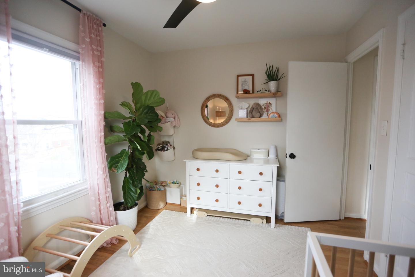 2723 FORT DR, ALEXANDRIA, Virginia 22303, 2 Bedrooms Bedrooms, 3 Rooms Rooms,1 BathroomBathrooms,Residential,For sale,2723 FORT DR,VAFX2261720 MLS # VAFX2261720