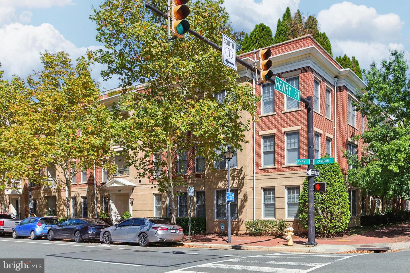 1115 CAMERON ST #104, ALEXANDRIA, Virginia 22314, 2 Bedrooms Bedrooms, 4 Rooms Rooms,2 BathroomsBathrooms,Residential,For sale,1115 CAMERON ST #104,VAAX2048678 MLS # VAAX2048678