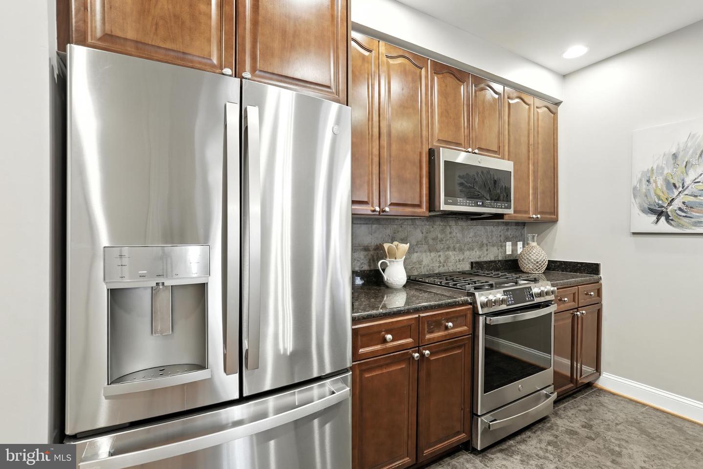 1115 CAMERON ST #104, ALEXANDRIA, Virginia 22314, 2 Bedrooms Bedrooms, 4 Rooms Rooms,2 BathroomsBathrooms,Residential,For sale,1115 CAMERON ST #104,VAAX2048678 MLS # VAAX2048678