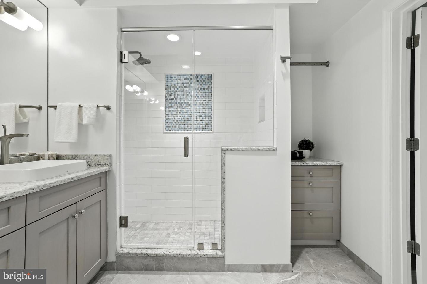 1115 CAMERON ST #104, ALEXANDRIA, Virginia 22314, 2 Bedrooms Bedrooms, 4 Rooms Rooms,2 BathroomsBathrooms,Residential,For sale,1115 CAMERON ST #104,VAAX2048678 MLS # VAAX2048678